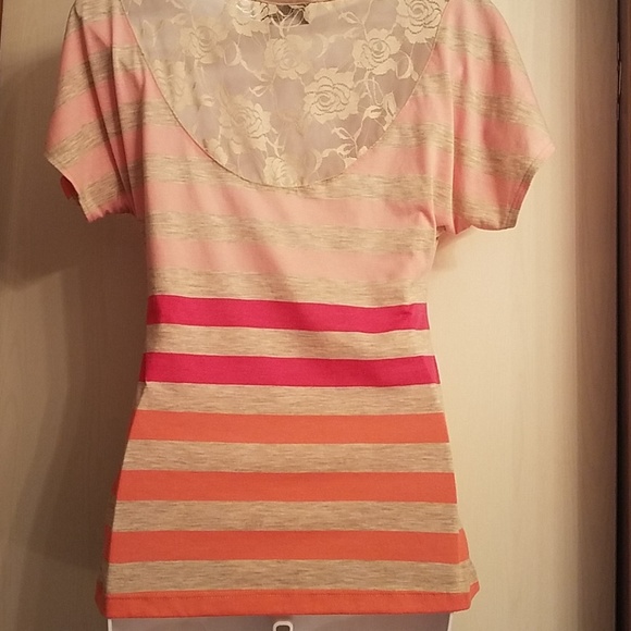 Stripped Top - Picture 2 of 3